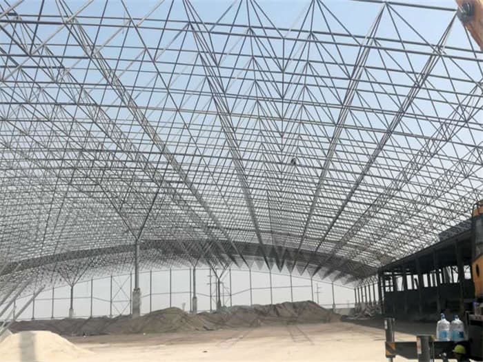 西藏钢厂料仓网架工程